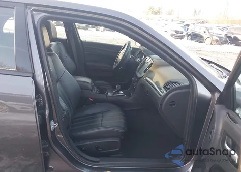 2014 Chrysler 300 300S из США, поврежденный, VIN 2C3CCABG3EH340349